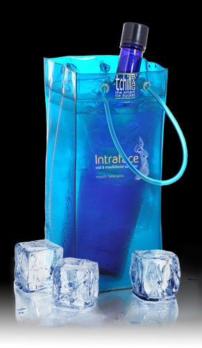 tchillbag-blue-intraface.jpg